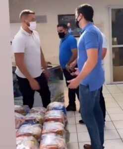 Parlamentares se unem e fazem doações de 4 toneladas de alimentos não perecíveis para APAE