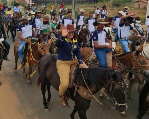 Cavalgada tradicional do povoado Boa Esperança teve participação significativa da vereadora Cleudimar Soares