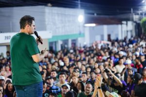 Orleans acelera, enquanto adversários patinam na largada