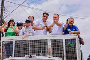 Ao lado do governador Carlos Brandão, carreata histórica de Orleans Brandão percorre São José de Ribamar