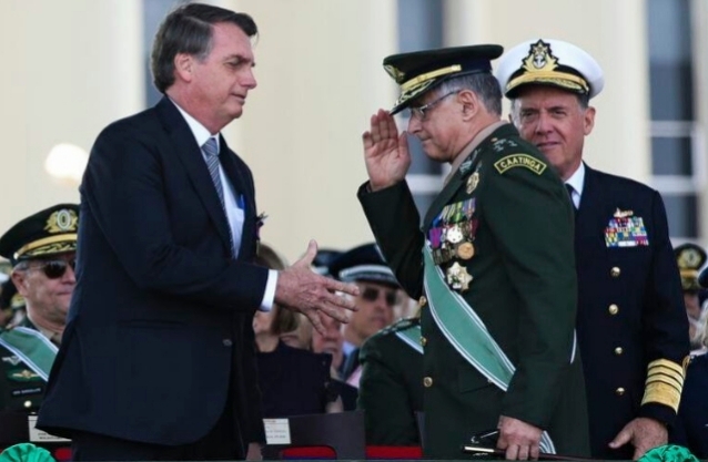 Bolsonaro afirma que poderá colocar as forças armadas nas ruas para garantir o direito de ir e vir do cidadão