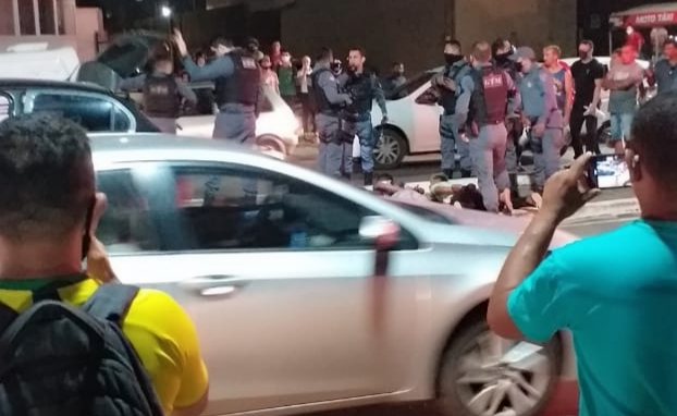 Policia prende assaltantes em frente ao shopping Pátio Norte