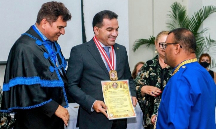 Josimar Maranhãozinho recebe título de Defensor do Patrimônio Histórico e Cultural Brasileiro