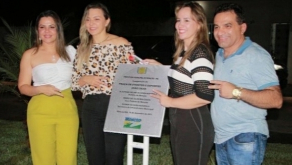 Josimar e Detinha participam da inauguração da Praça de evento do município Monção-MA