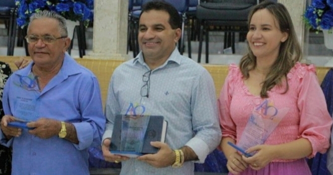 Deputados Josimar e Detinha recebem homenagem e reconhecimento pelos serviços prestados a igreja Assembleia de Deus no município de Centro do Guilherme