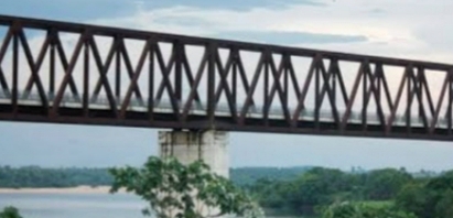 Mulher se joga da ponte Juscelino Kubitschek de Oliveira