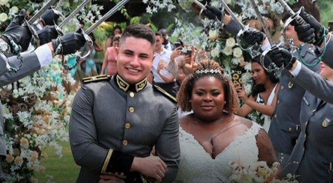 Jojo Todynho se casa com militar do exército em sitio no RJ