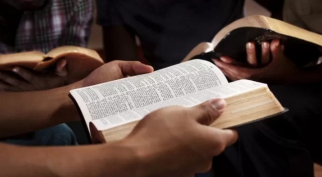 Guerra: líderes cristãos na Ucrânia pedem envio de Biblias para continuarem propagando o evangelho