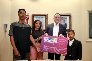 8bf76f19-d606-4bfa-8e6e-e392fee9dfd0